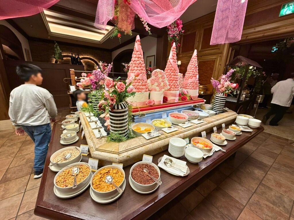 リッツ・カールトン大阪のSplendido朝食ビュッフェ会場の様子