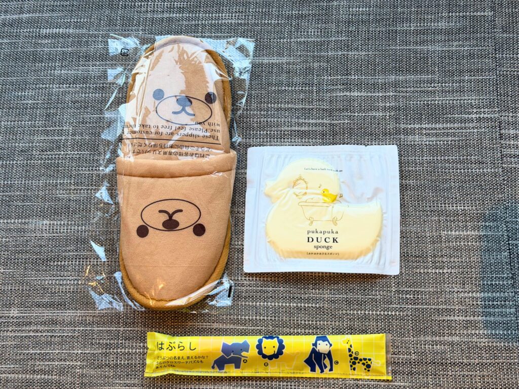コートヤード名古屋の子ども用アメニティ|キッズスリッパ・アヒルスポンジ・歯ブラシ