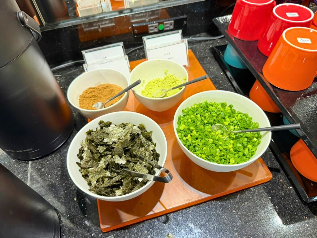 名古屋マリオットアソシアホテル エリートラウンジ朝食の薬味(ねぎ・海苔など)