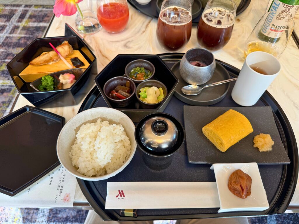 名古屋マリオットアソシアホテルのコンシェルジュラウンジでいただいた和食御膳の朝食