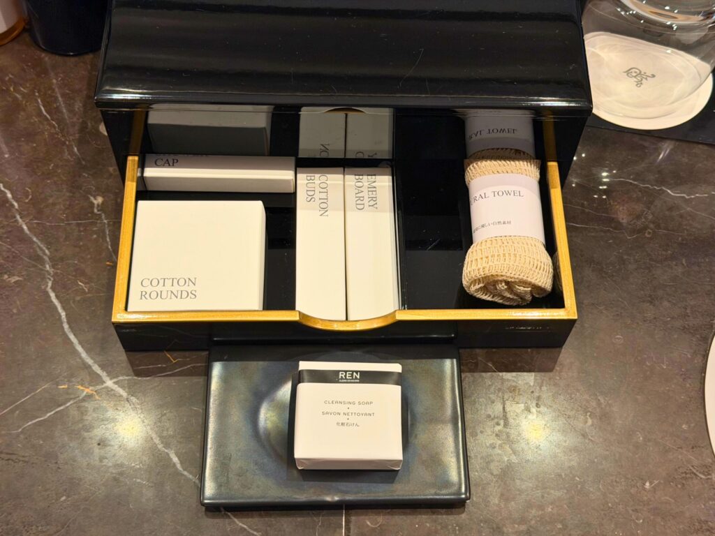 セントレジス大阪の客室アメニティ REN Clean Skincare